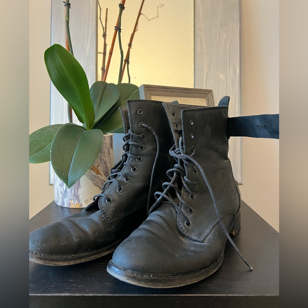 Made in Italy! Size 8 Madewell motorcycle boots.